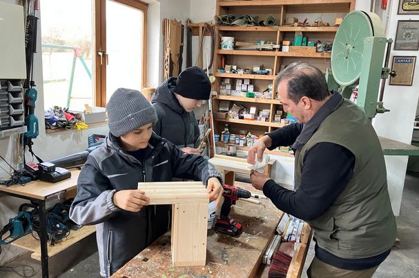 In der Nistkasten-Werkstatt. Foto: Johannes Selmansberger